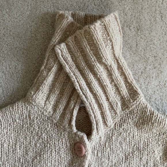 Vionni Cardigan - Picture 4 of 6